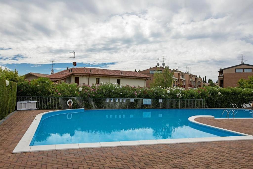 דסנזאנו דל גארדה Garden Residence Appartamento Con Terrazzo E Piscina מראה חיצוני תמונה
